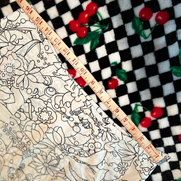 NWOT Sunny Leigh skirt with embroidery flowers. Measurements added - Picture 10 of 14